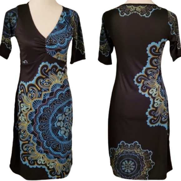 Stunning Body Con Dress! - Picture 11 of 11